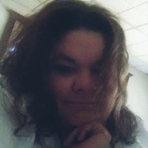 Meet your Posher, Desiree